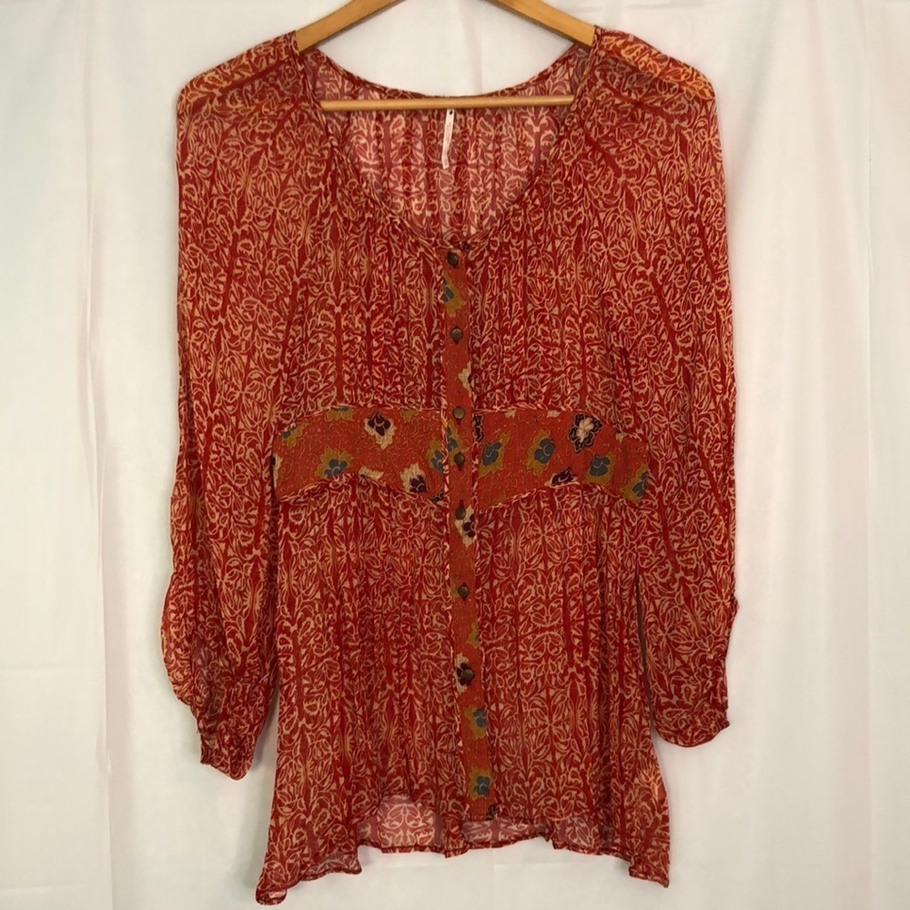Free People Sheer Floral 3/4 Sleeve Buttons Crinkle Fabric Round Neckline XS